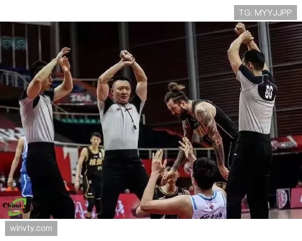 篮球罚球规则详解：NBA与FIBA在罚球线距离与违例判定上有何不同？